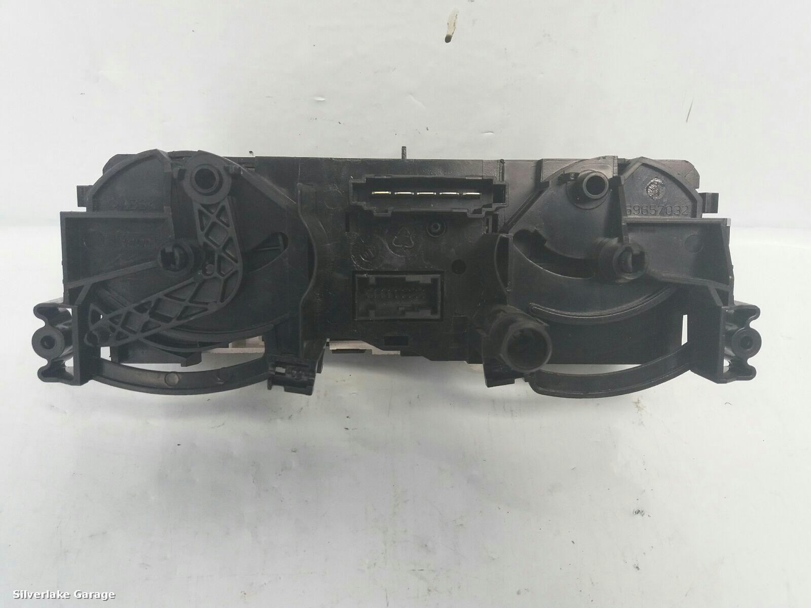 View Auto part Heater/AC Controller MITSUBISHI COLT 2009