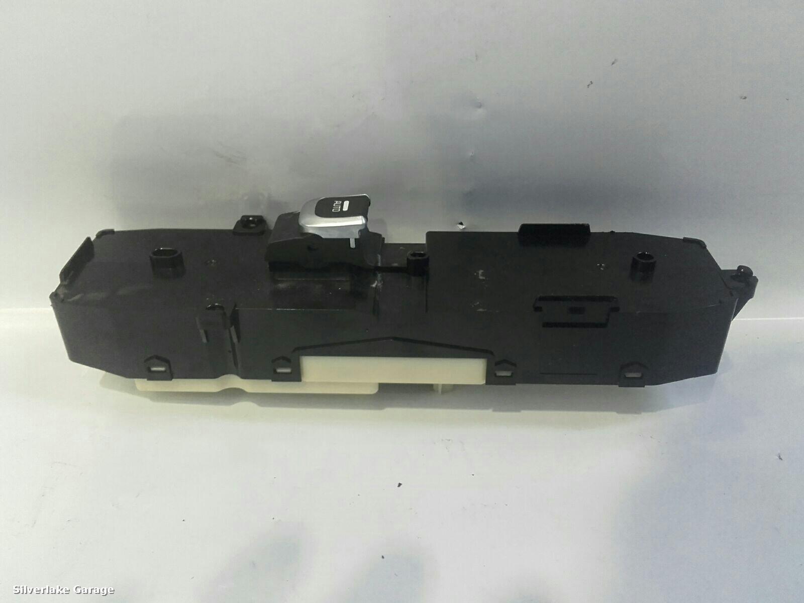 View Auto part Elect. Window Switch KIA SORENTO 2016