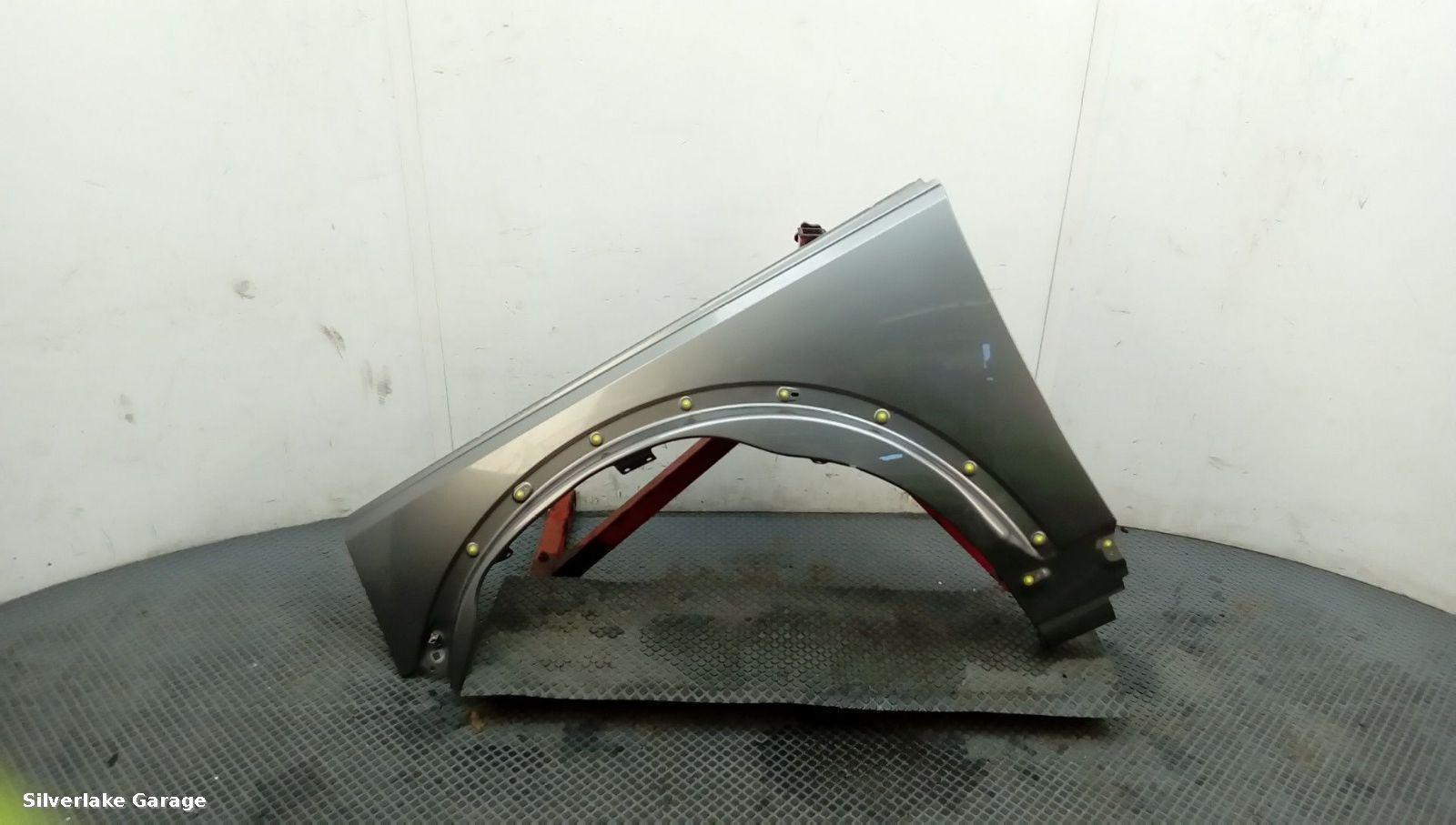 View Auto part L Wing LAND ROVER DISCOVERY 2007