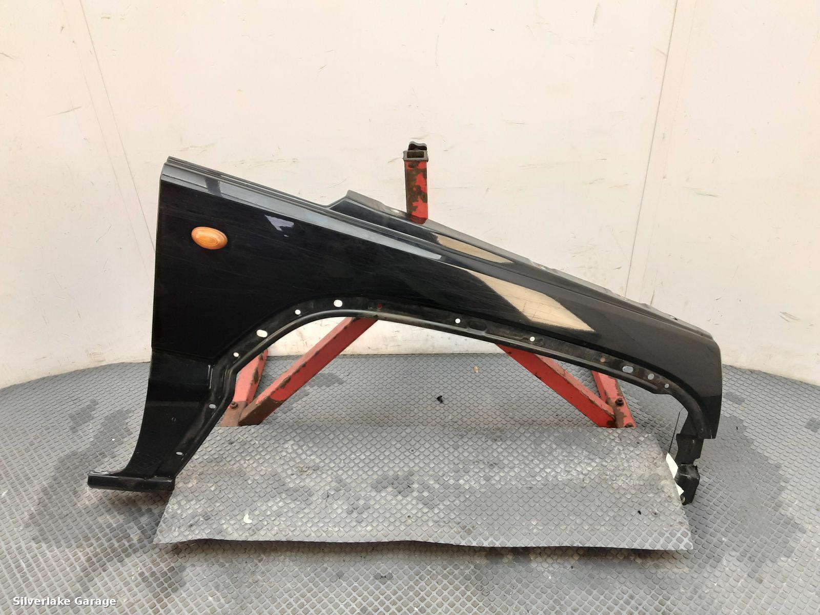 View Auto part R Wing JEEP CHEROKEE 2005