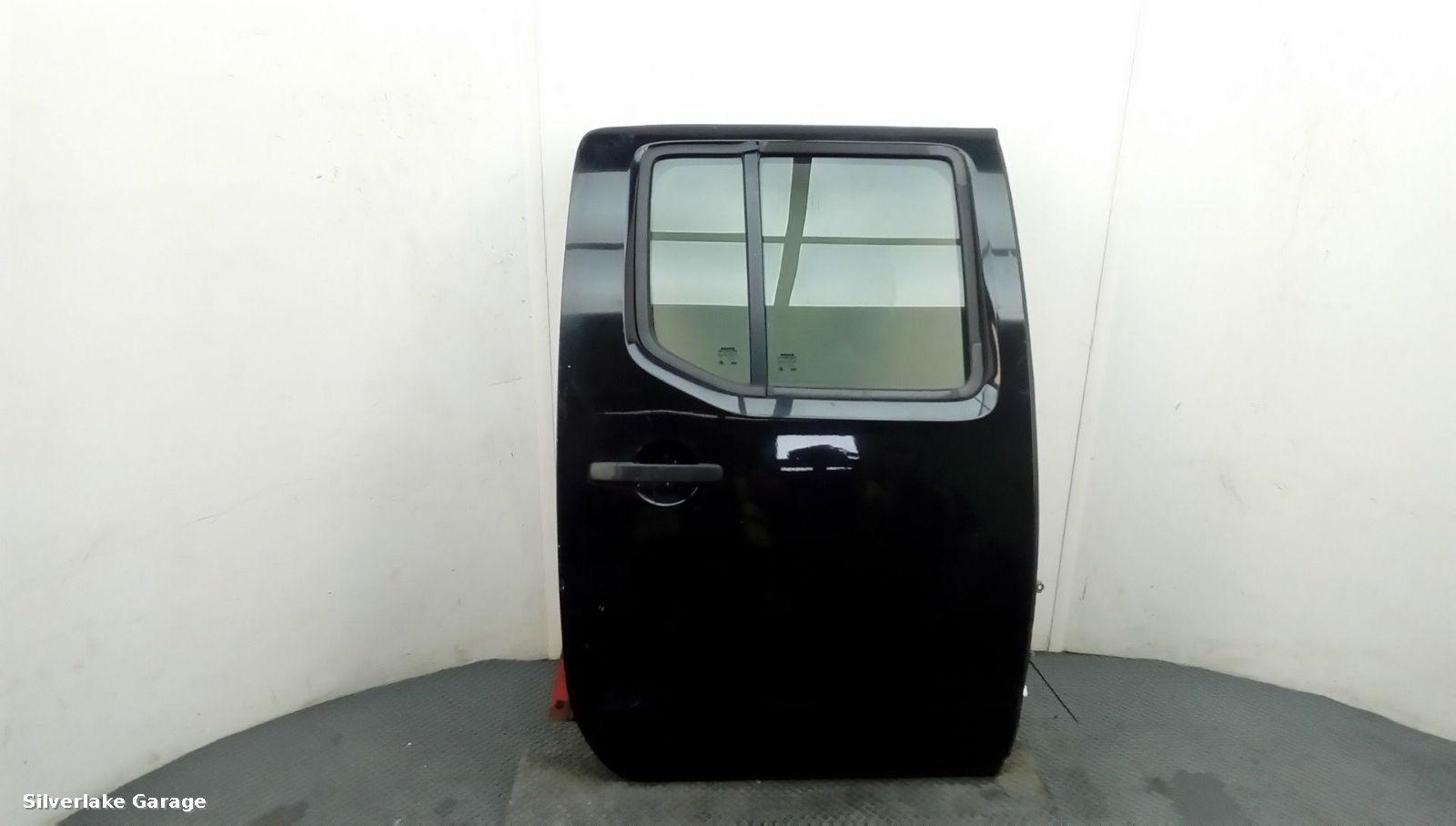 View Auto part R Rear Door NISSAN NAVARA 2005