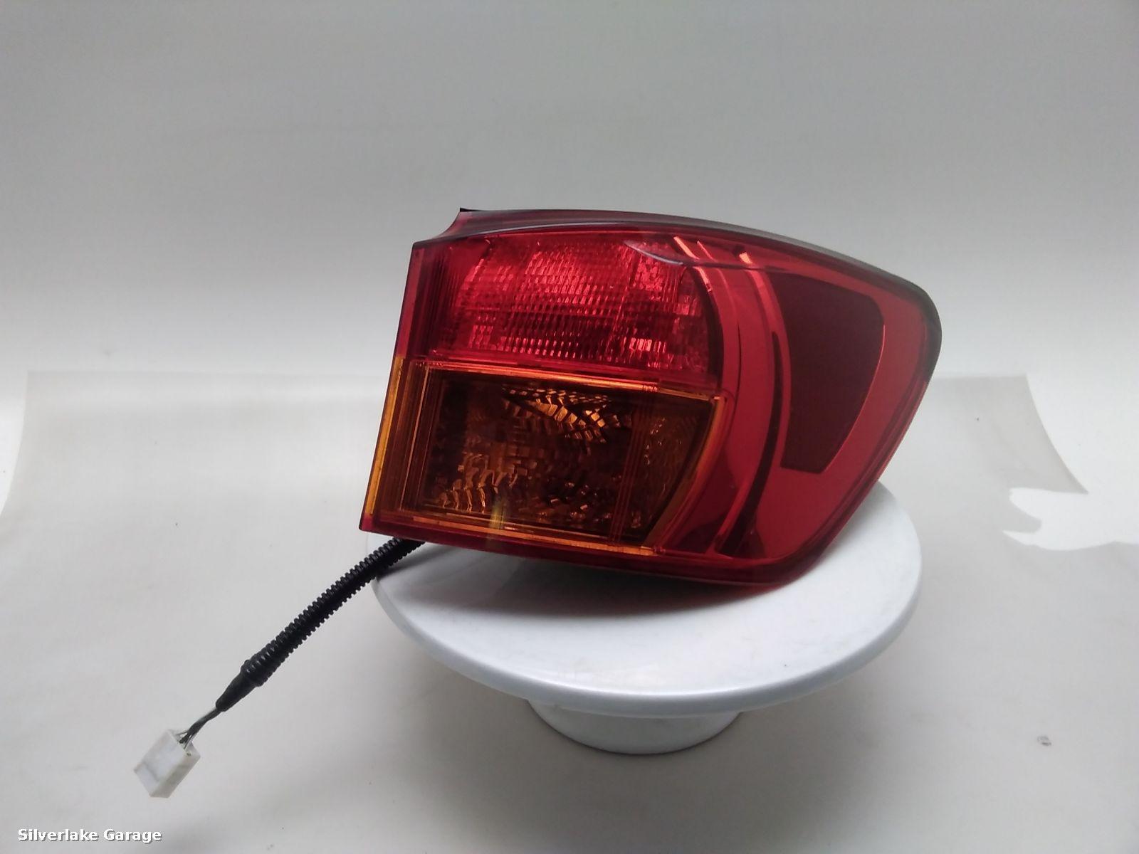 View Auto part R Taillight LEXUS IS SERIES 2006