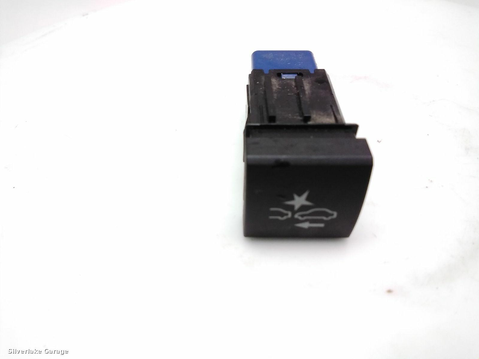 View Auto part Misc Switch TOYOTA YARIS 2019