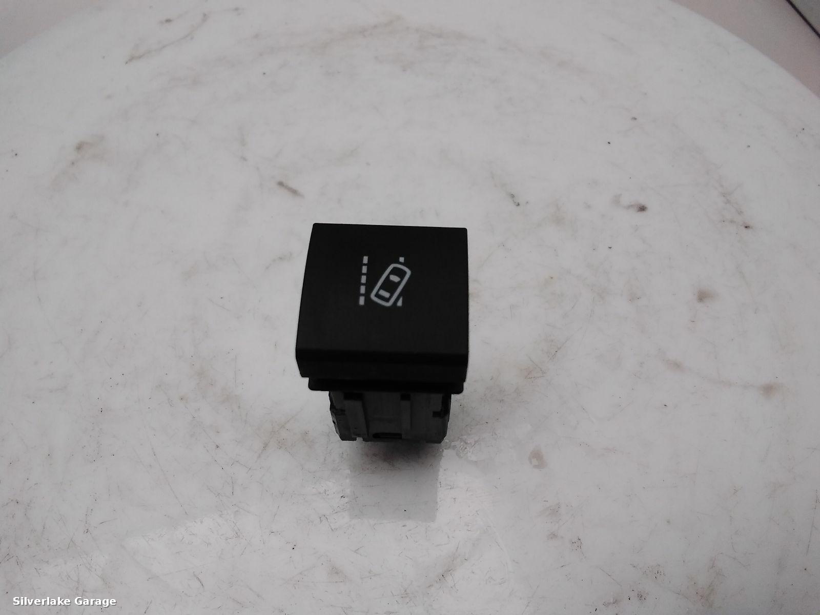 View Auto part Misc Switch TOYOTA YARIS 2019