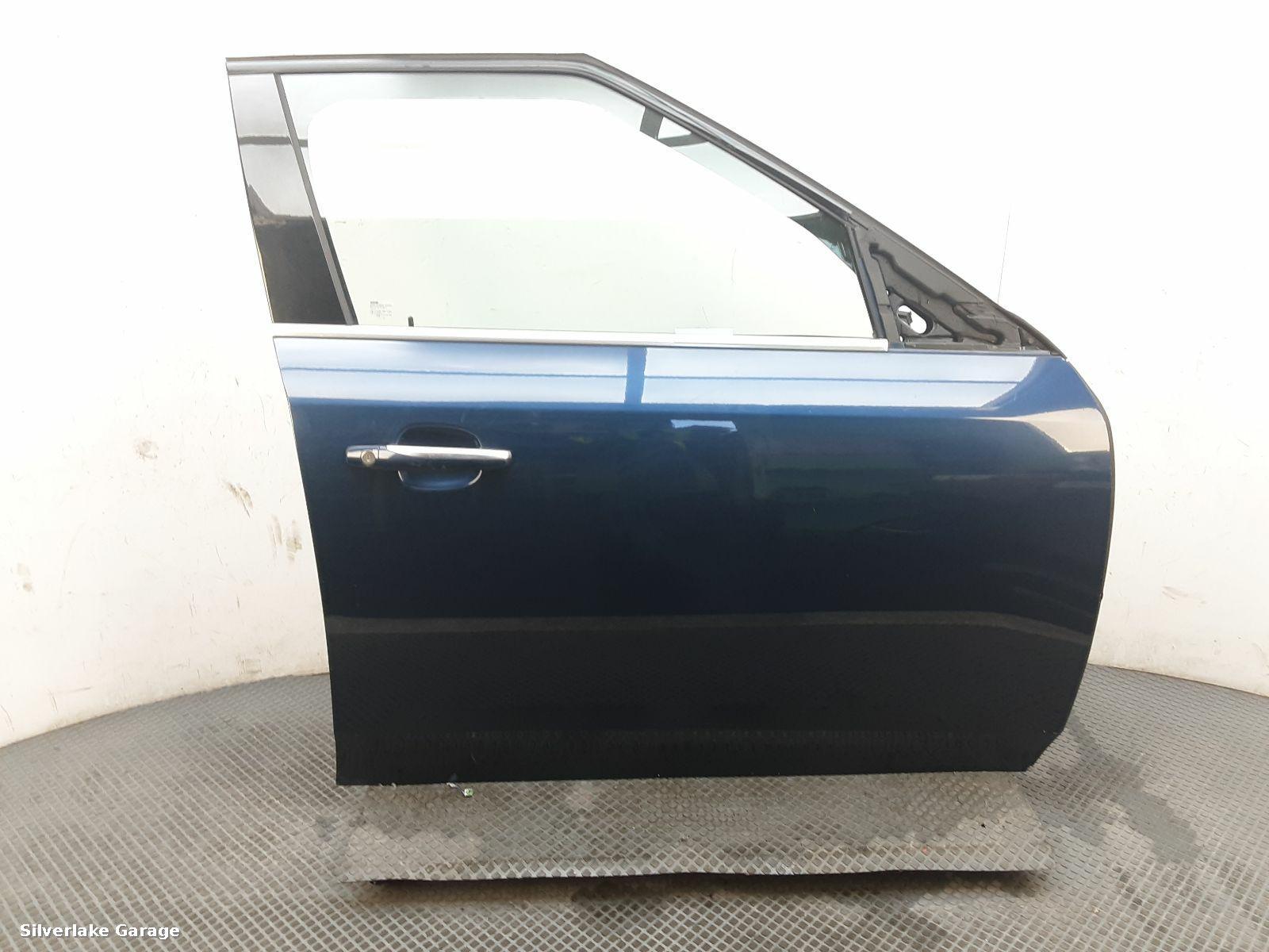 View Auto part R Front Door SAAB 95 2010