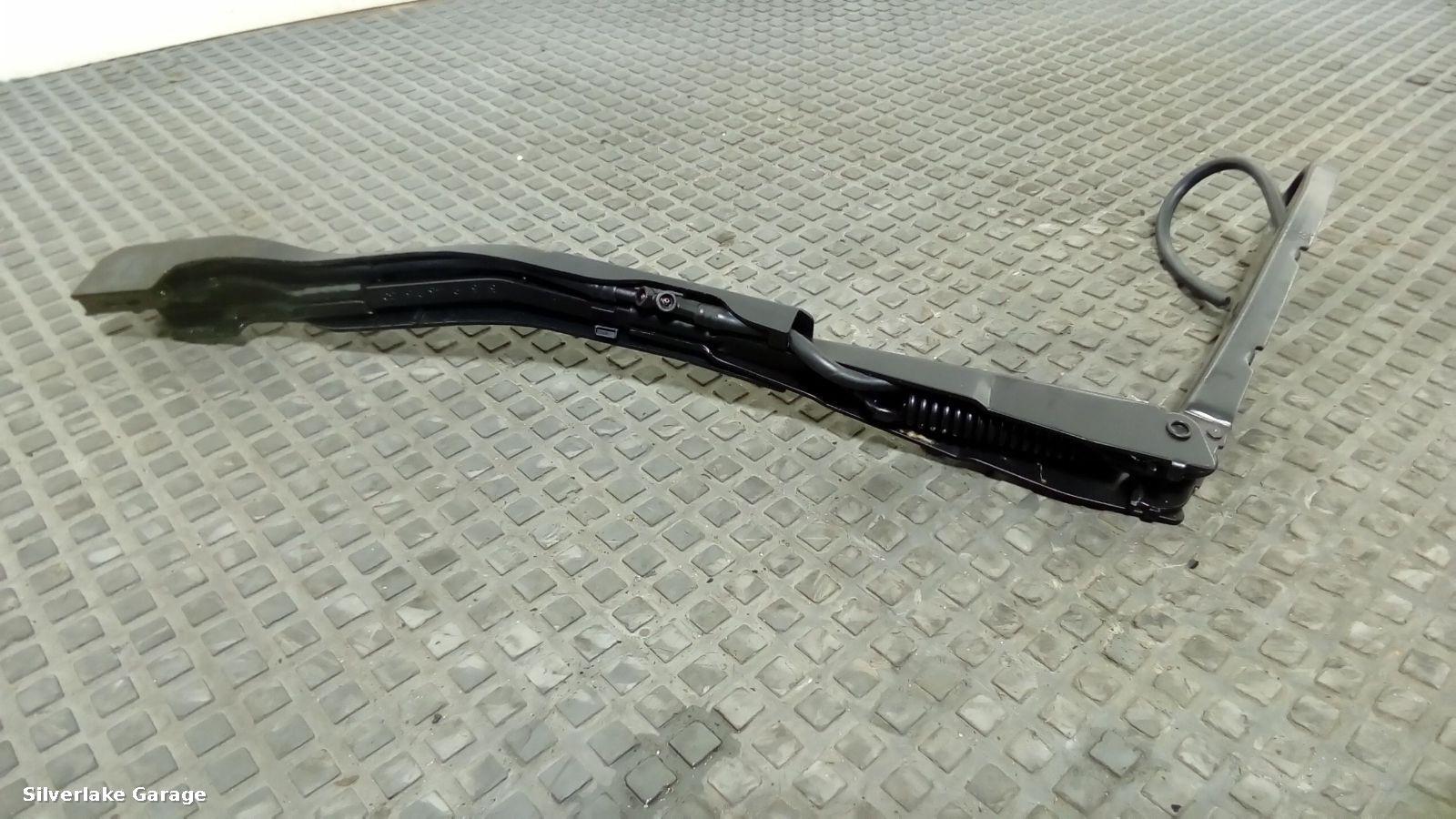 View Auto part Wiper Arm BMW 3 SERIES 2021