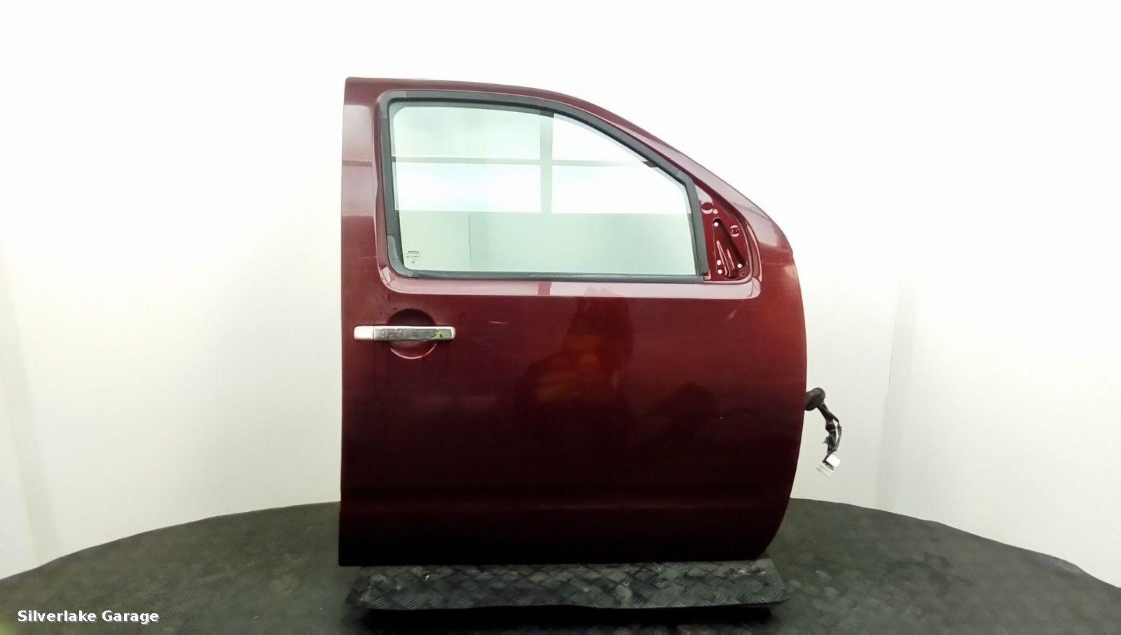 View Auto part R Front Door NISSAN NAVARA 2006