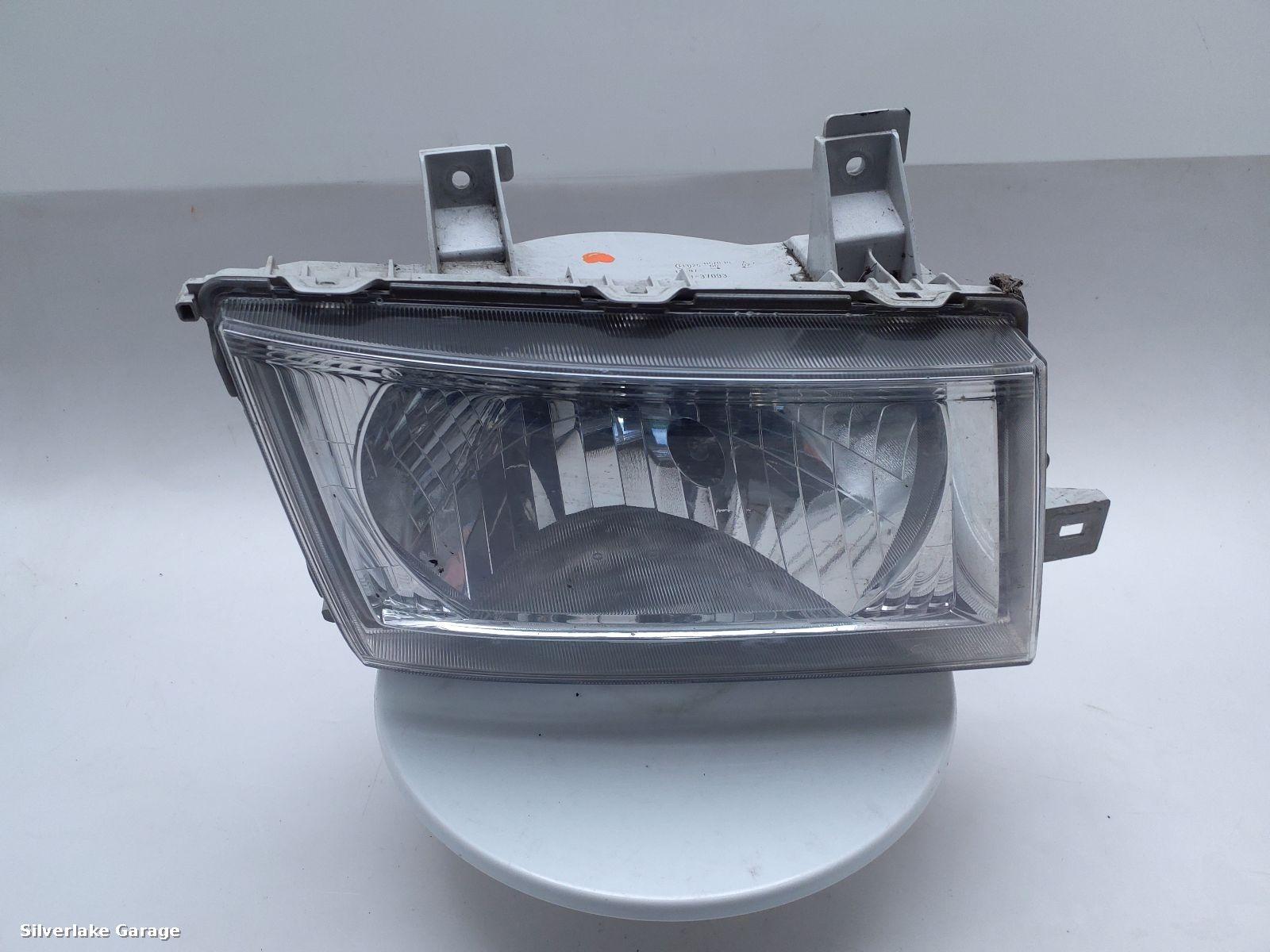 View Auto part R Headlamp MITSUBISHI FUSO CANTER 2015