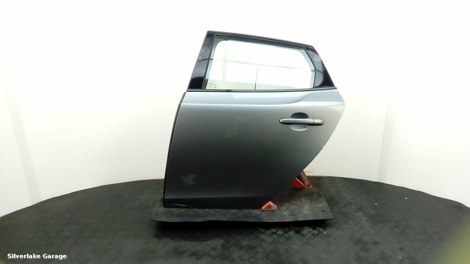 View Auto part L Rear Door VOLVO V40 2014