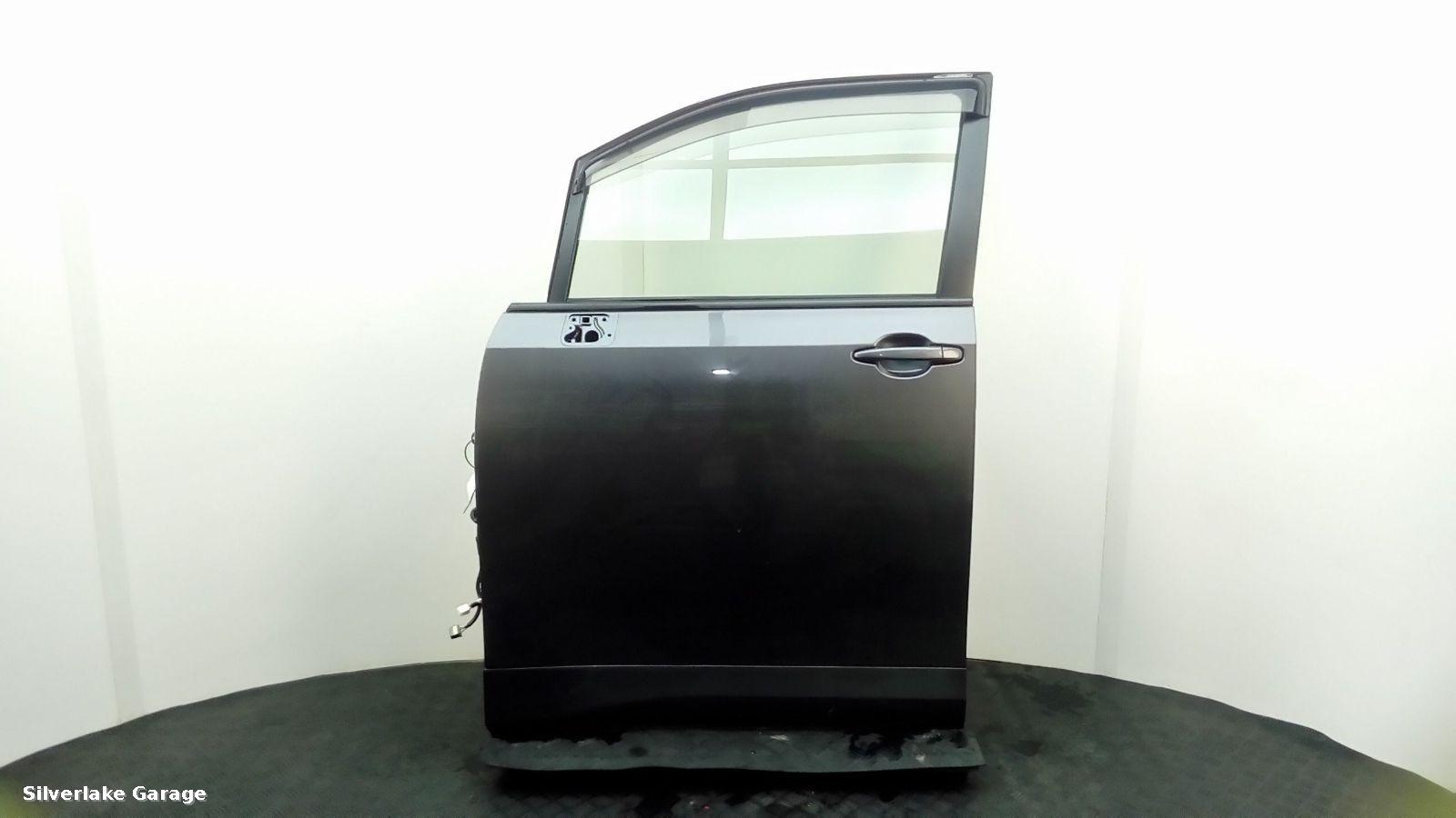 View Auto part L Front Door TOYOTA NOAH/VOXY 2010