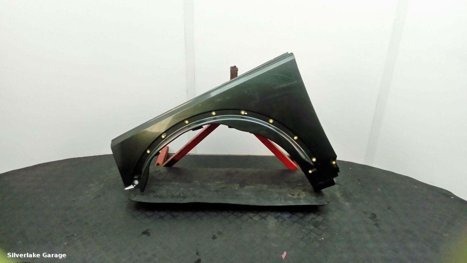 View Auto part L Wing LAND ROVER DISCOVERY 2005