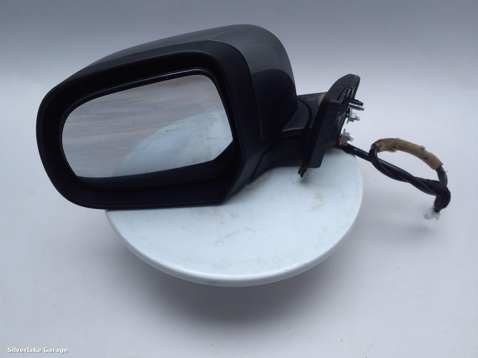 View Auto part L Door Mirror NISSAN LEAF 2017