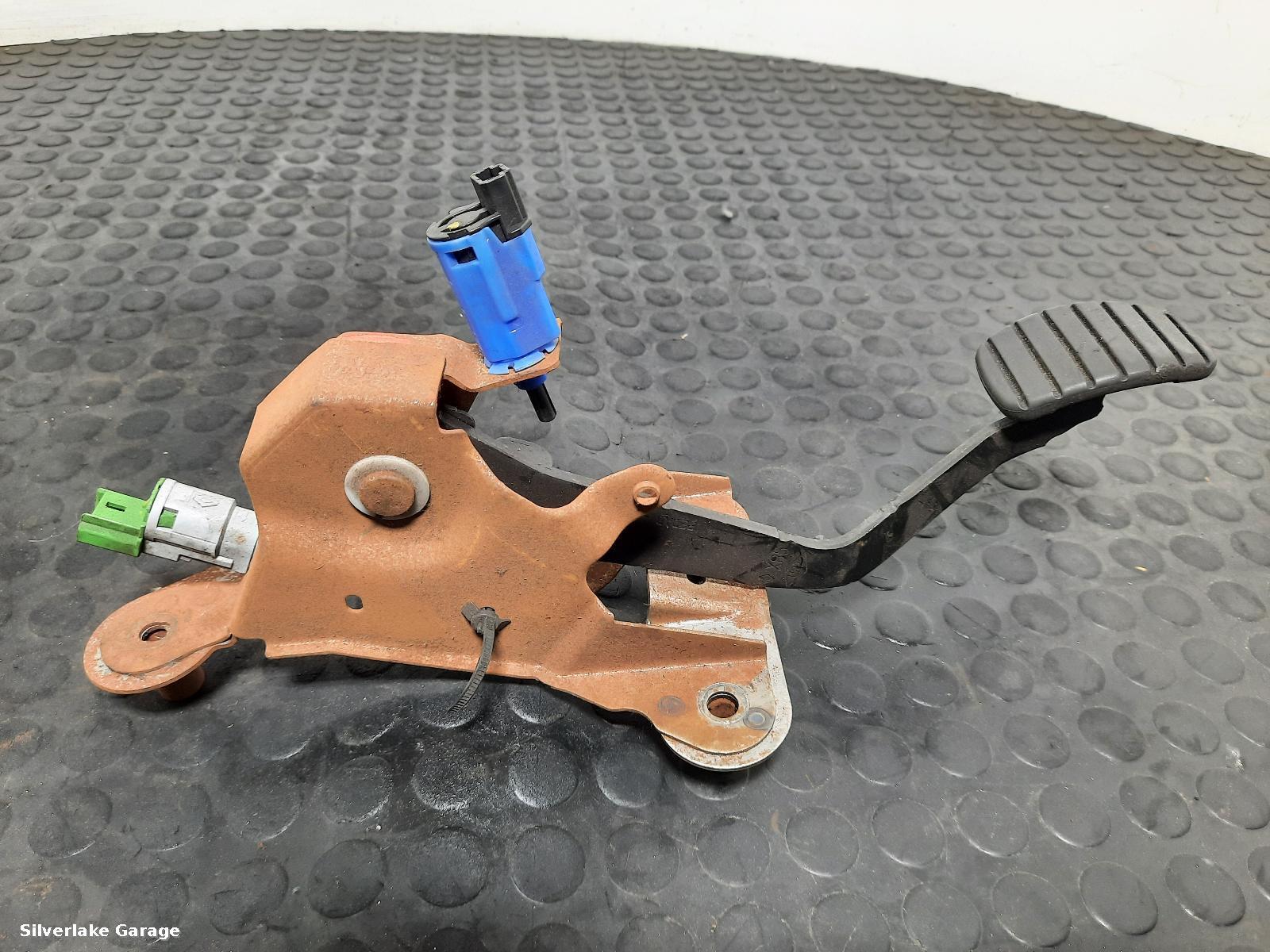View Auto part Clutch Pedal RENAULT CLIO 2016