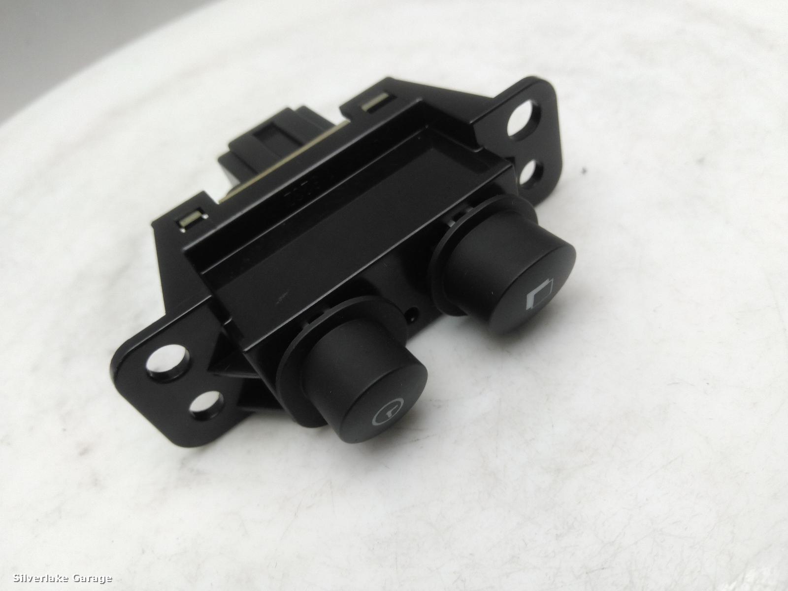 View Auto part Misc Switch NISSAN NOTE 2016
