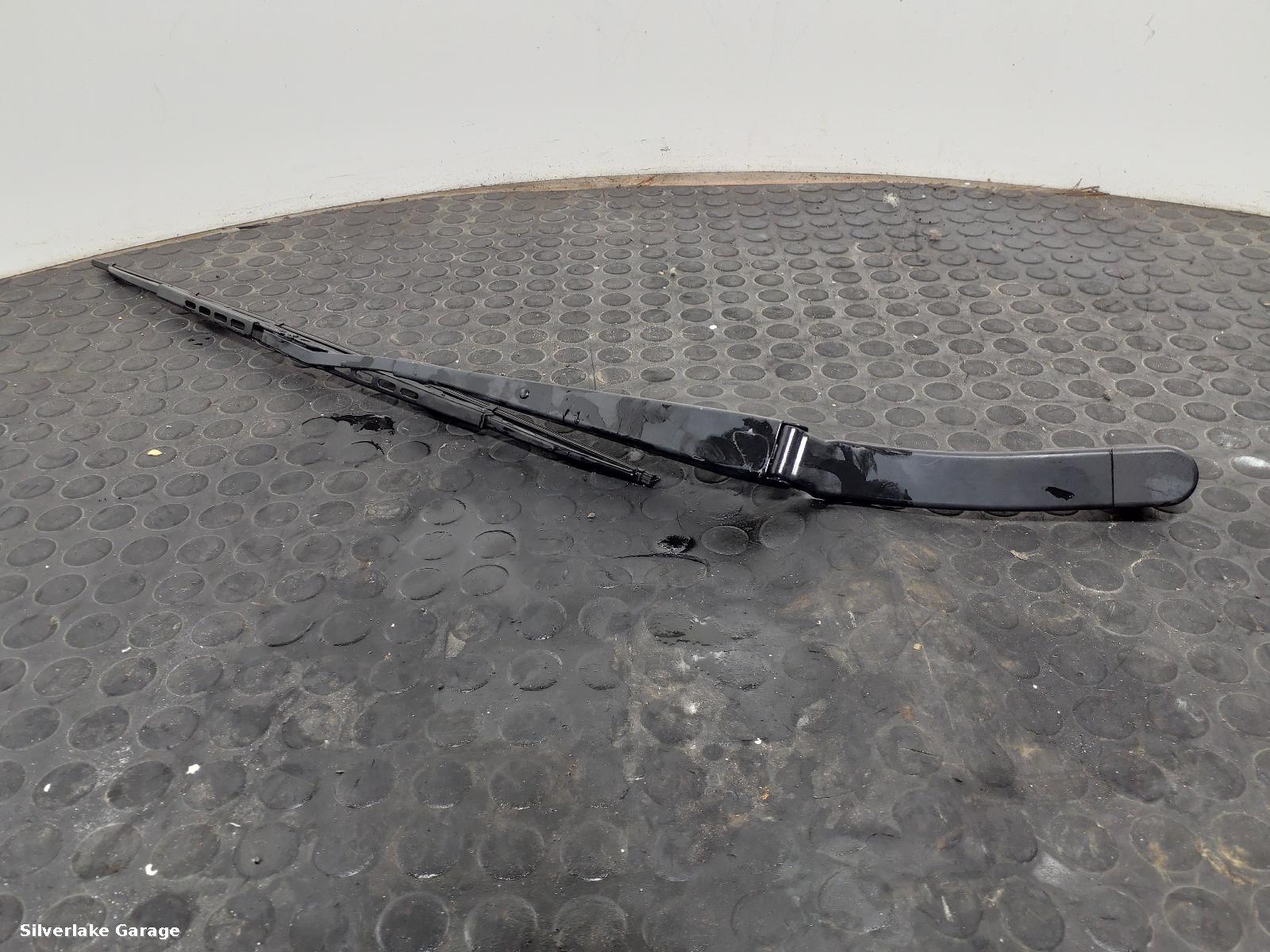 View Auto part Wiper Arm TOYOTA GT86 2015