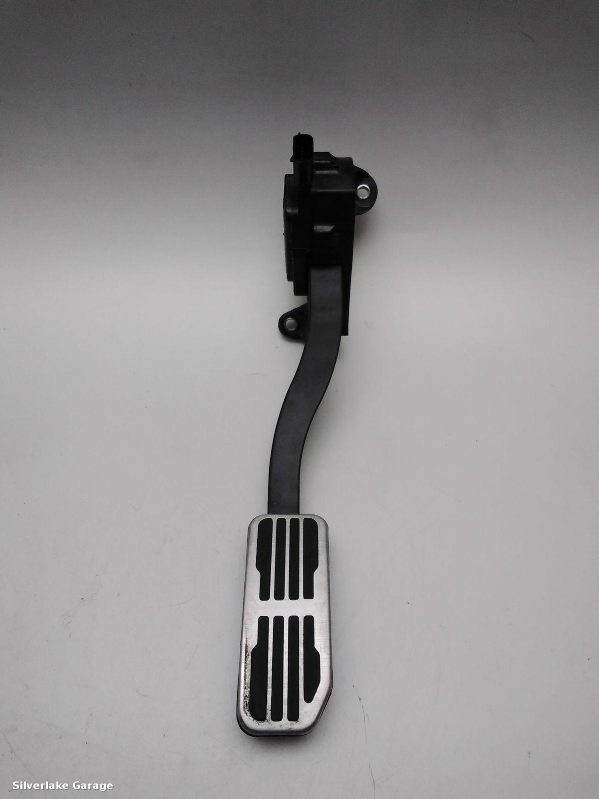 View Auto part Pedal Potentiometer LAND ROVER RANGE ROVER VELAR 2018