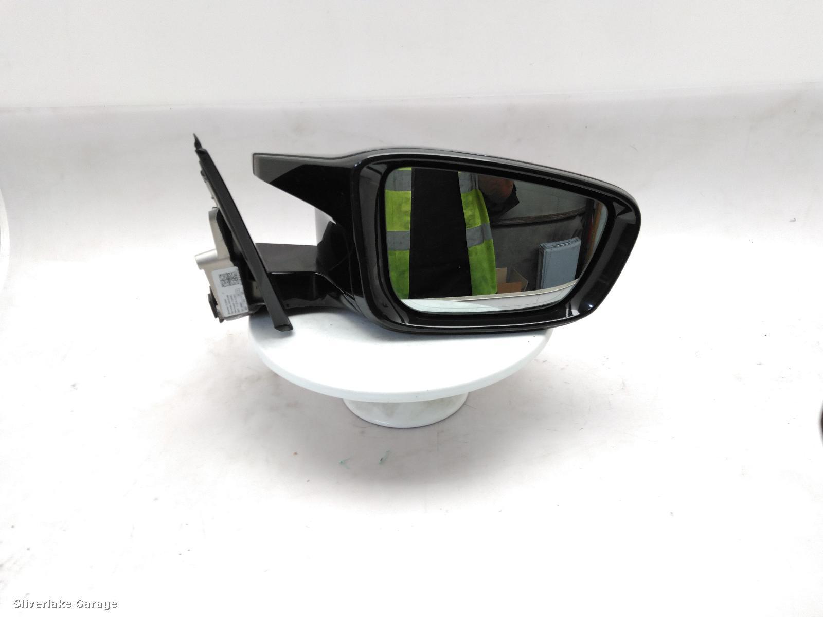 View Auto part R Door Mirror BMW 3 SERIES 2021