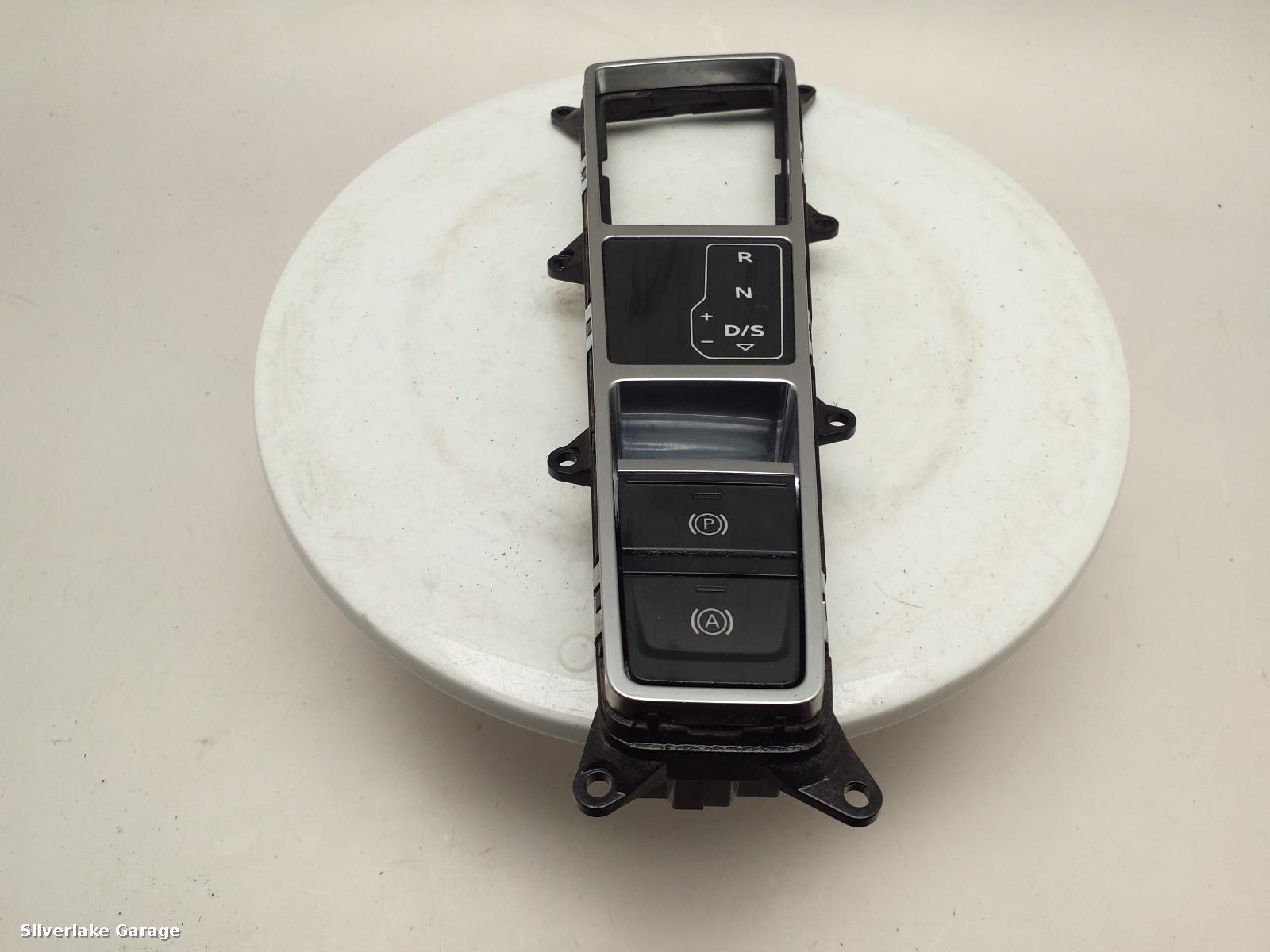 View Auto part Electric Handbrake Assembly AUDI A6 2020