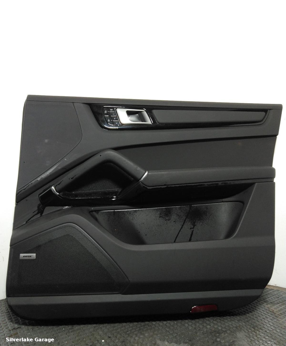 View Auto part Door Panel PORSCHE CAYENNE 2021