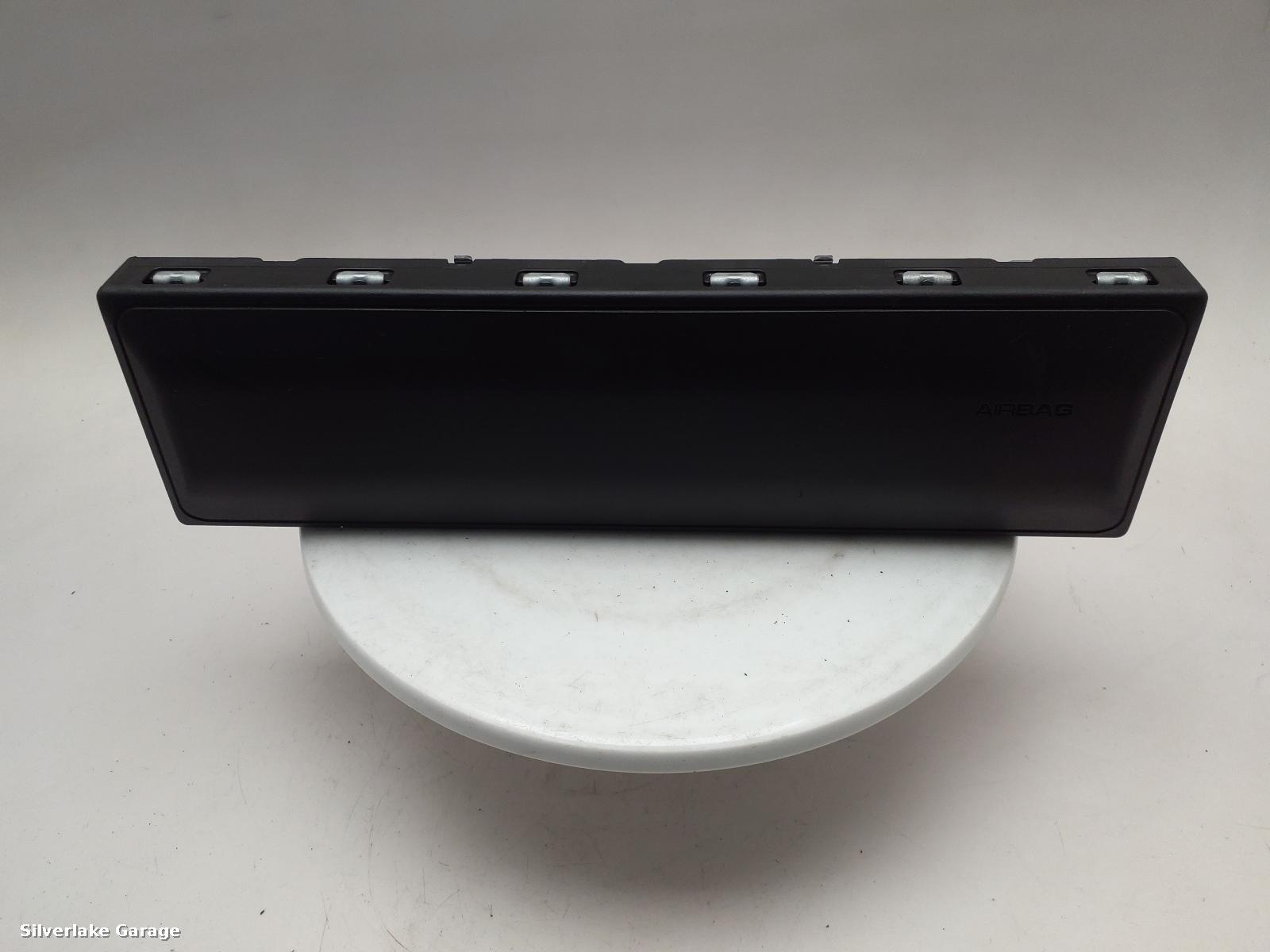 View Auto part R Air Bag PORSCHE CAYENNE 2021