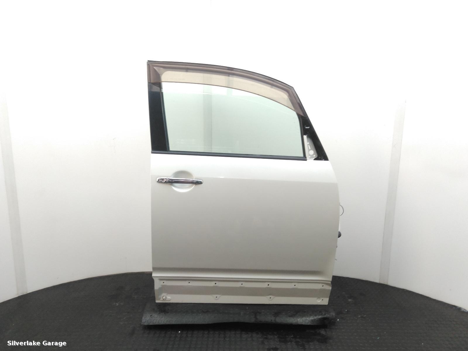 View Auto part R Front Door MITSUBISHI DELICA 2008