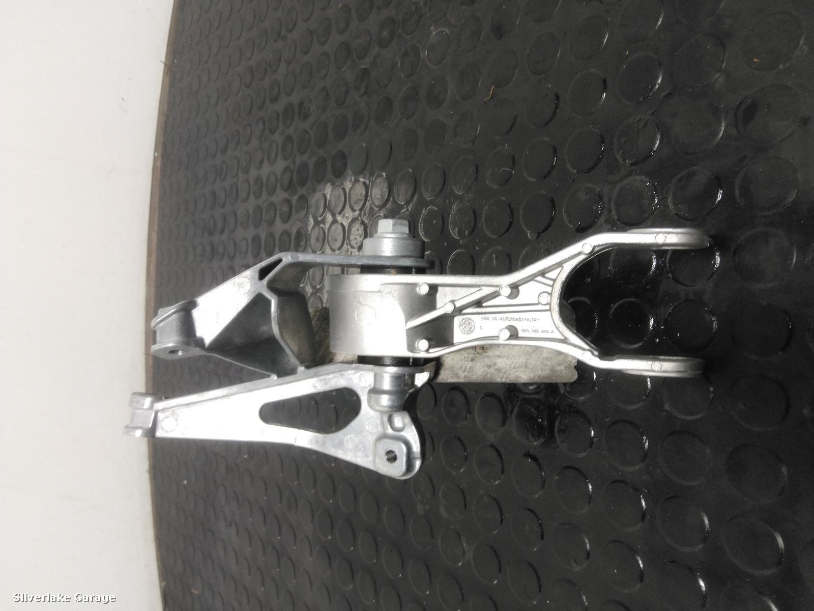 View Auto part Engine Mount PORSCHE CAYENNE 2021