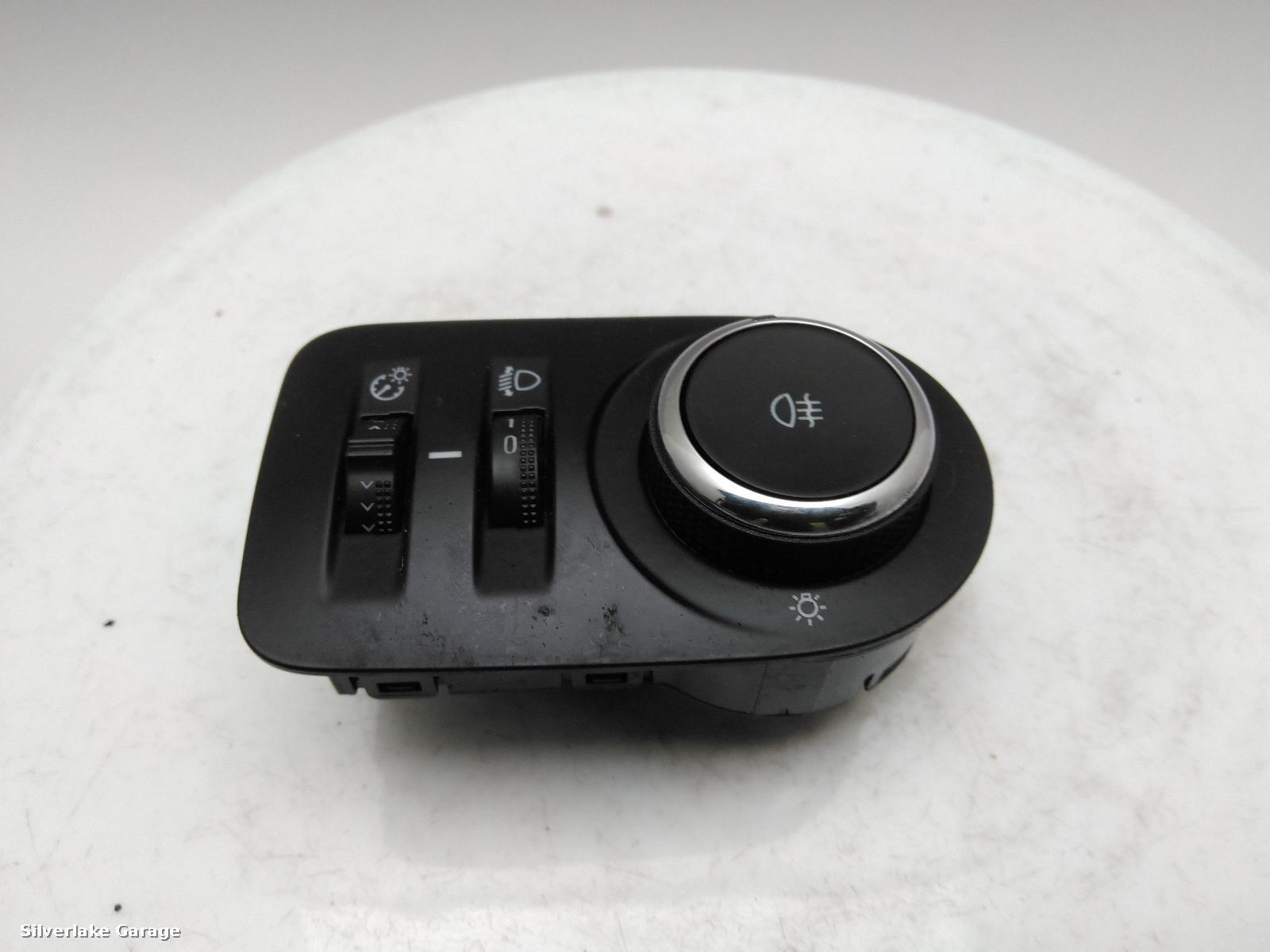 View Auto part Headlight Switch VAUXHALL ASTRA 2017