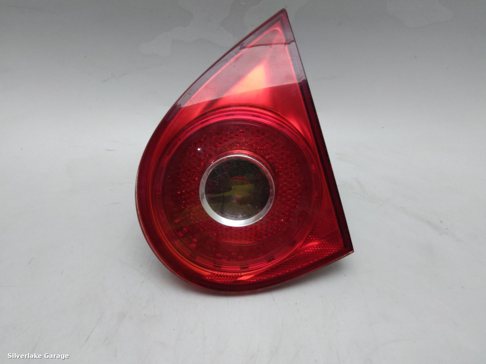 View Auto part R Taillight VOLKSWAGEN GOLF 2006