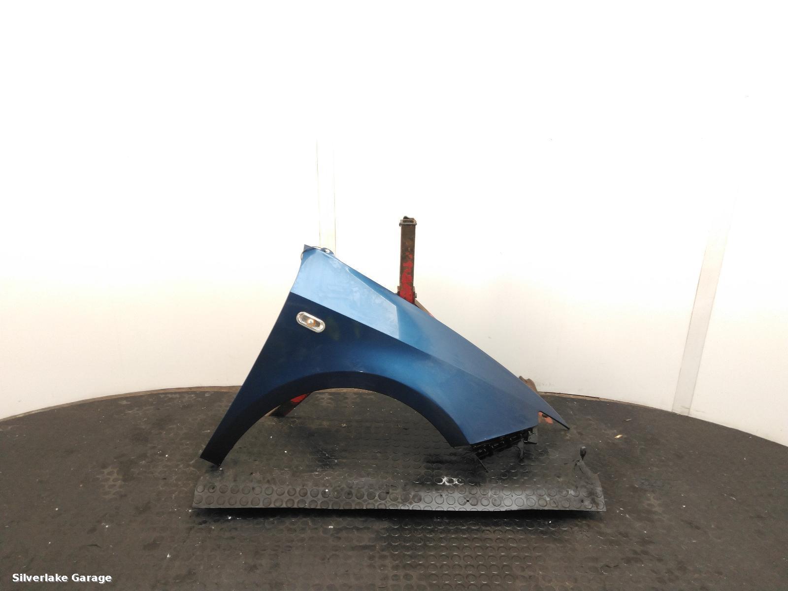 View Auto part R Wing SEAT IBIZA 2013