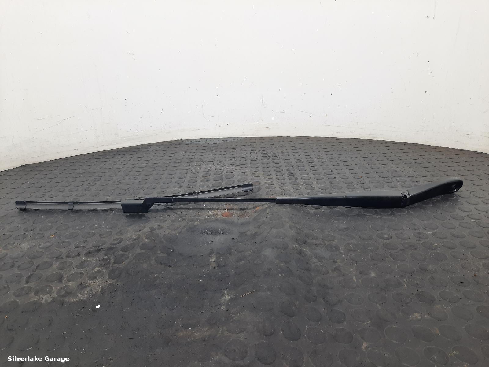 View Auto part Wiper Arm LAND ROVER RANGE ROVER VELAR 2021