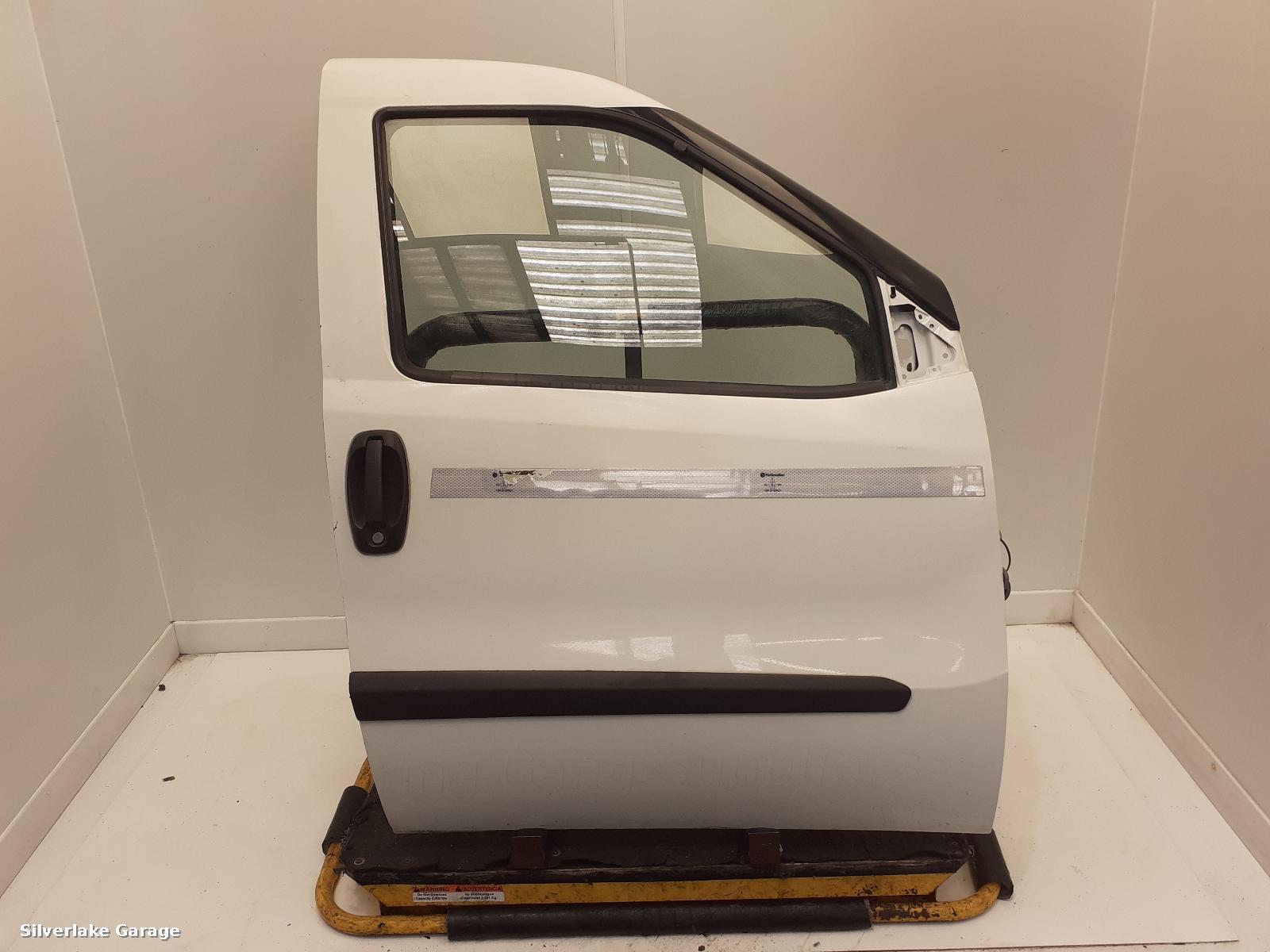 View Auto part R Front Door VAUXHALL COMBO 2016