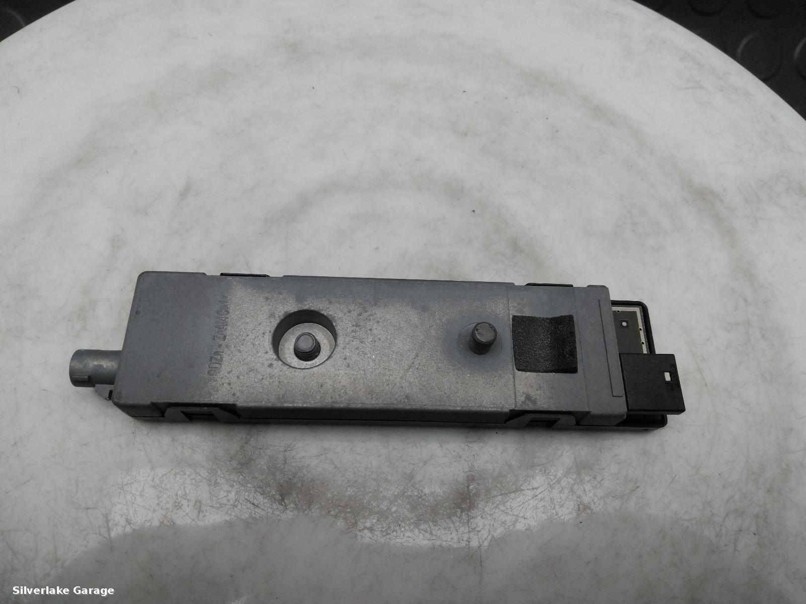 View Auto part Amplifier Unit MERCEDES E CLASS 2015