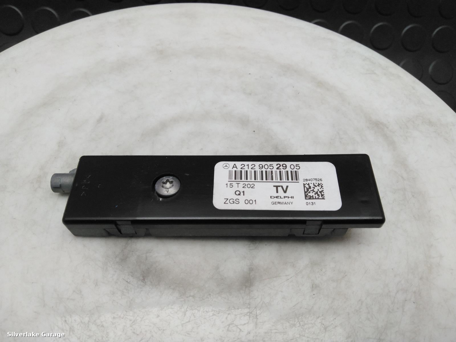 View Auto part Amplifier Unit MERCEDES E CLASS 2015