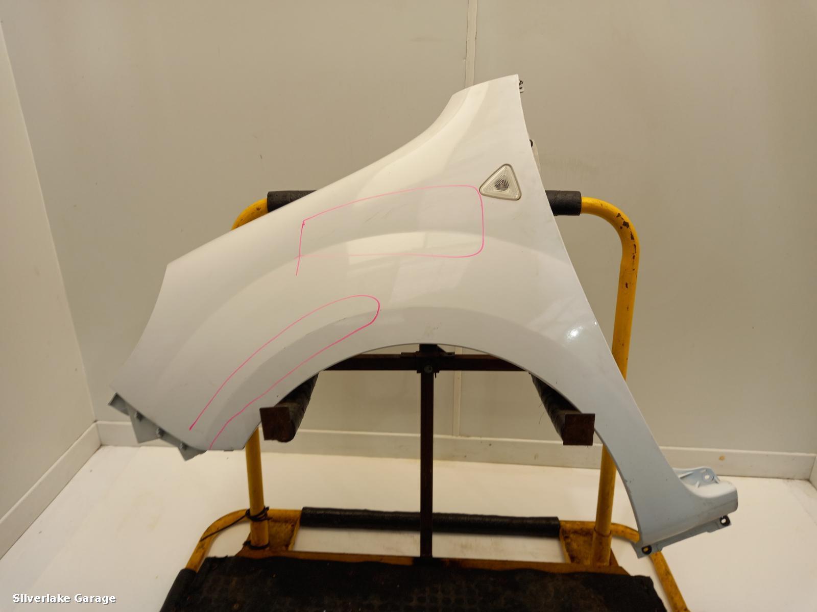 View Auto part L Wing RENAULT KANGOO 2011