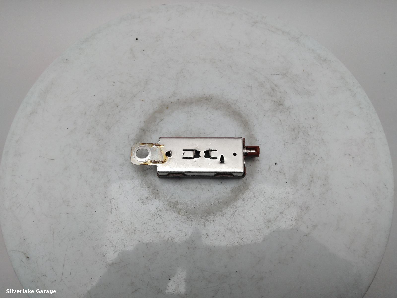 View Auto part Antenna JAGUAR E PACE 2018