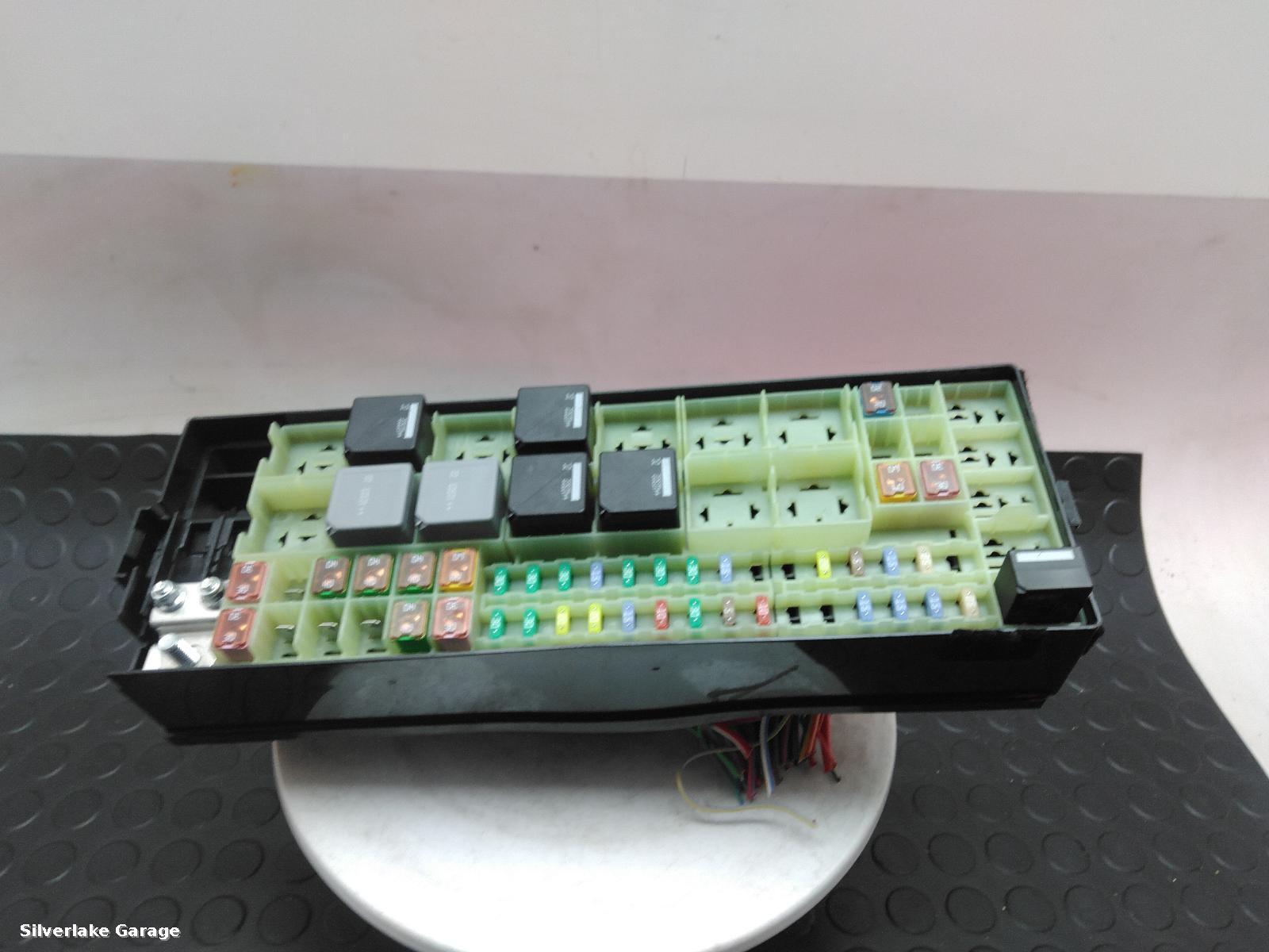 View Auto part Fuse Box LAND ROVER RANGE ROVER 2012