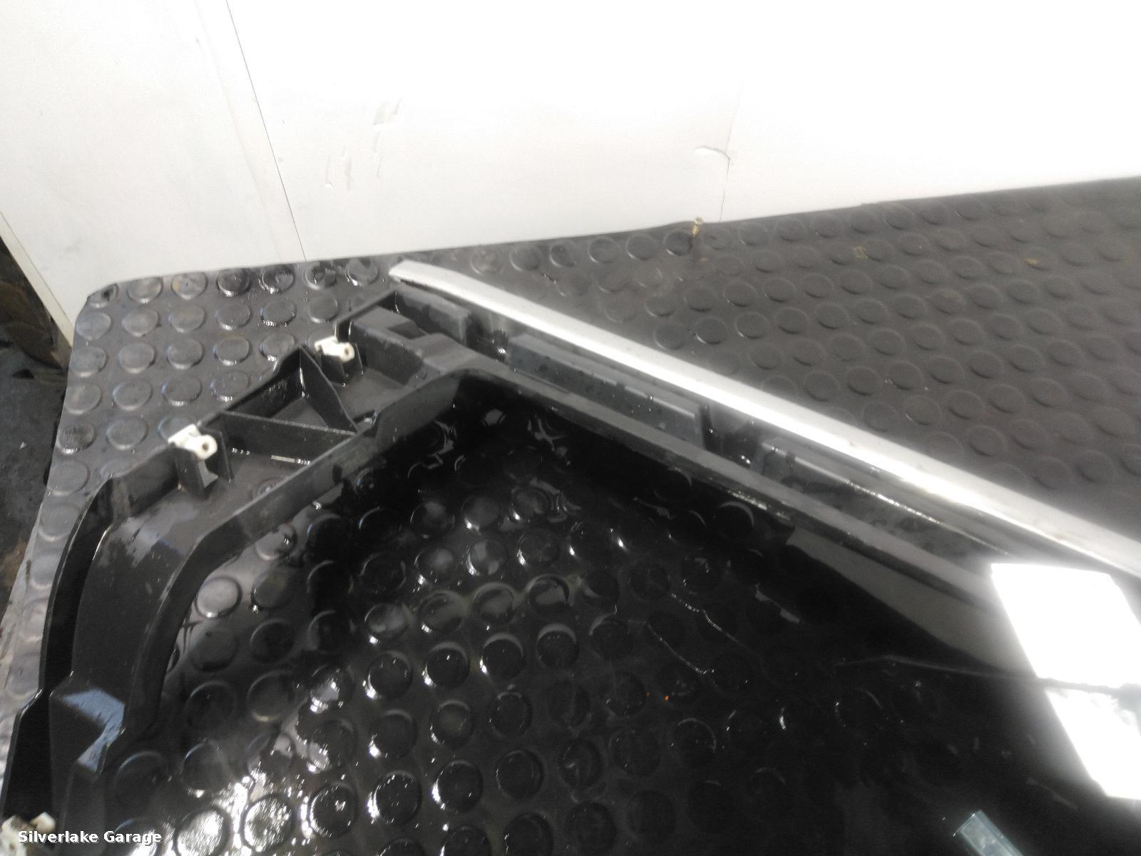 View Auto part REAR BUMPER BRACKET LAND ROVER RANGE ROVER 2012