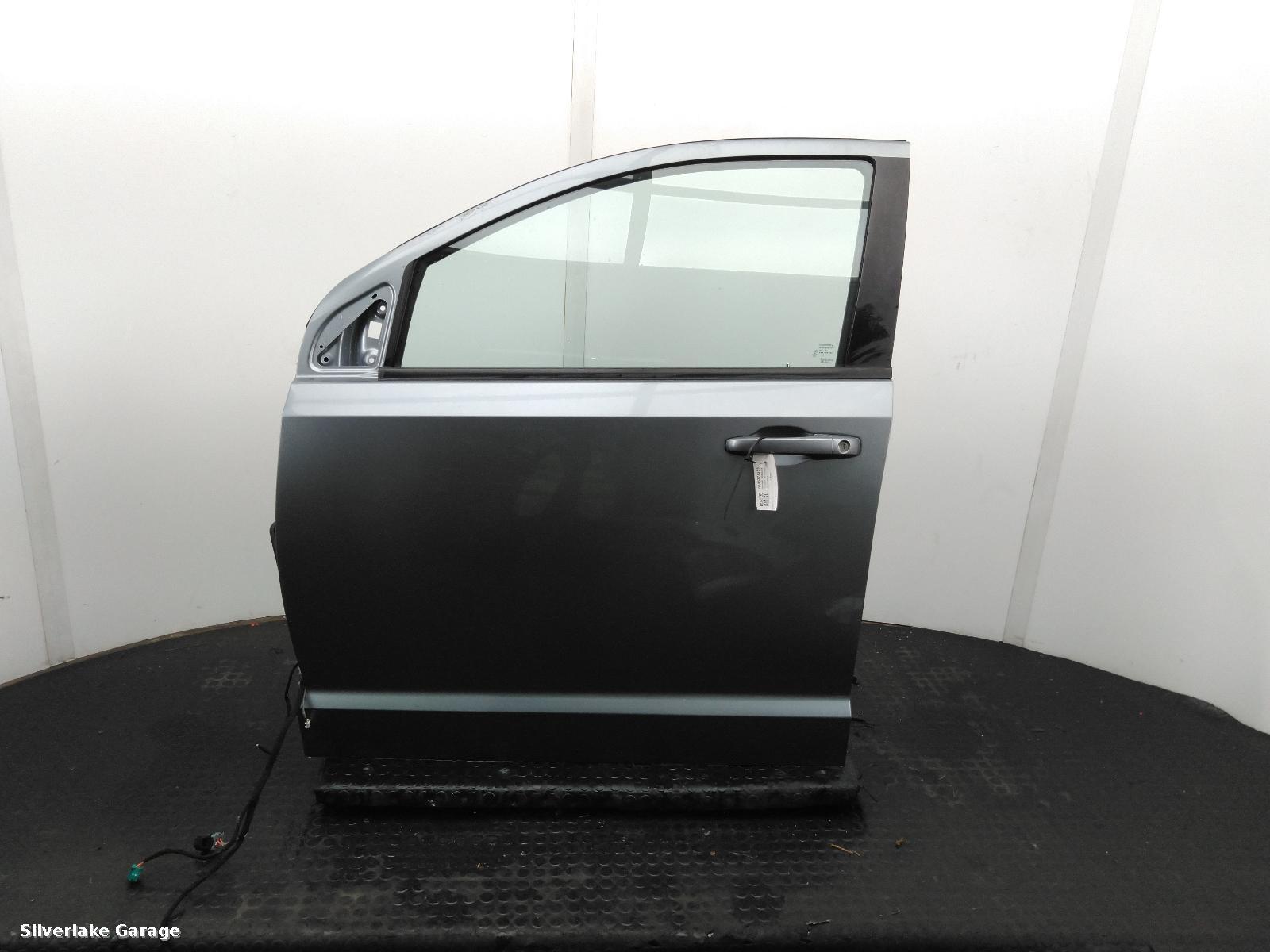 View Auto part L Front Door DODGE JOURNEY 2009