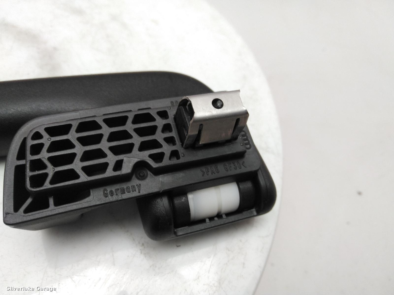 View Auto part Grab Handle AUDI Q5 2017