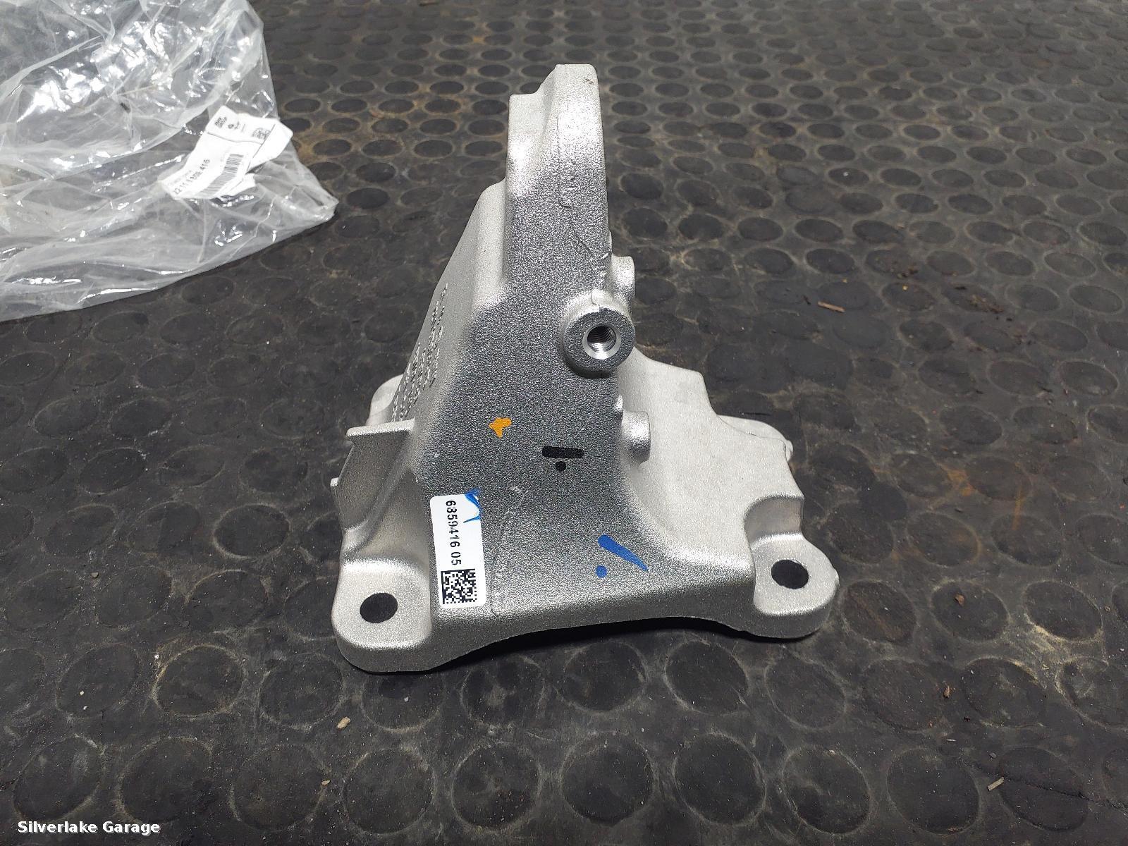 View Auto part Engine Mount BMW 4 SERIES GRAN COUPE 2019