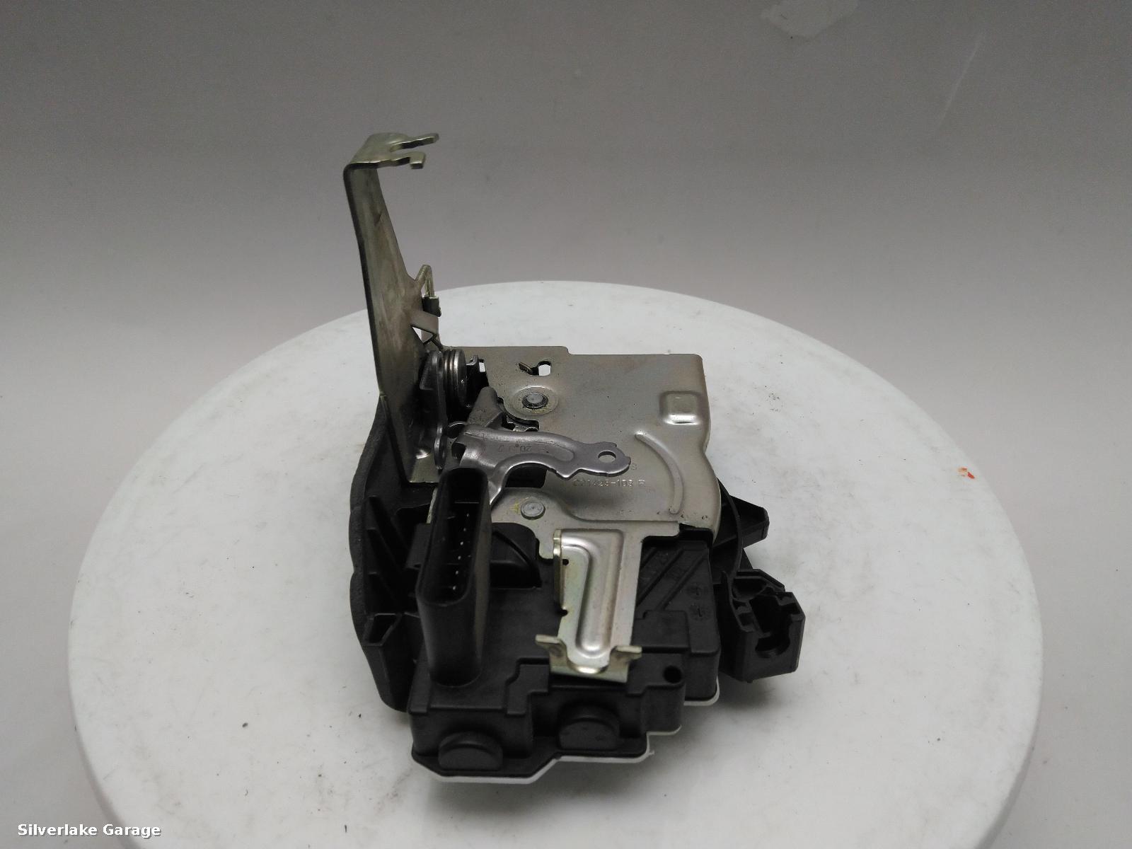 View Auto part Door Lock Assembly LAND ROVER RANGE ROVER VELAR 2017