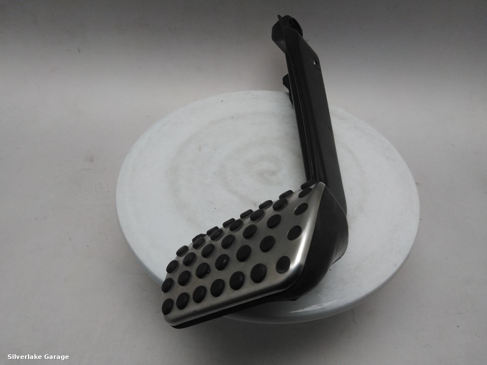 View Auto part Brake Pedal MERCEDES E CLASS 2010