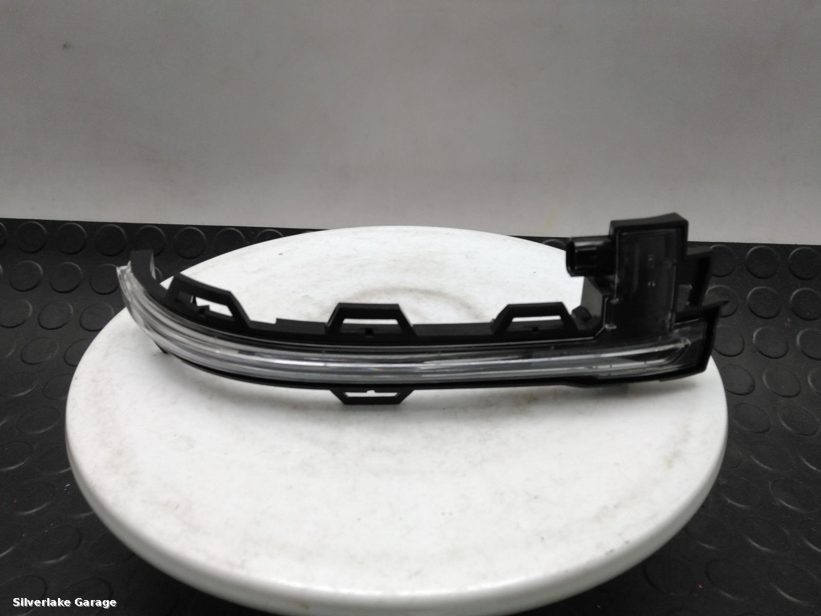 View Auto part R Indicator Light BMW X3 2015