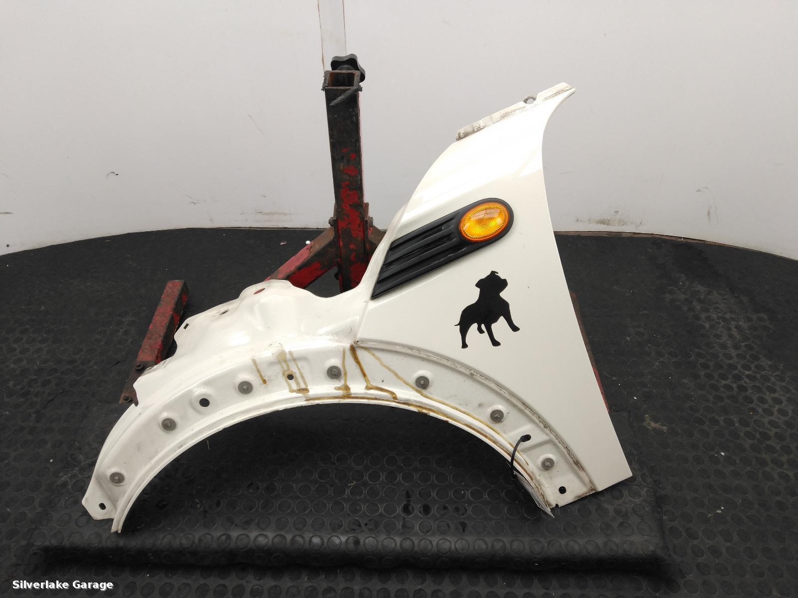 View Auto part L Wing MINI (BMW) MINI 2007
