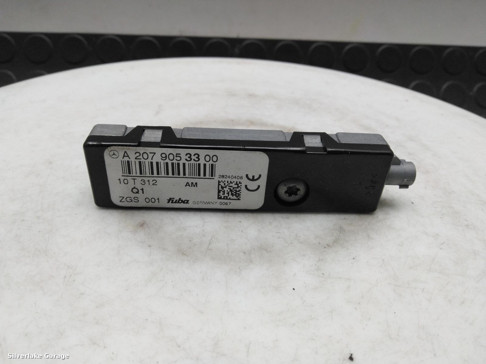 View Auto part Antenna MERCEDES E CLASS 2011
