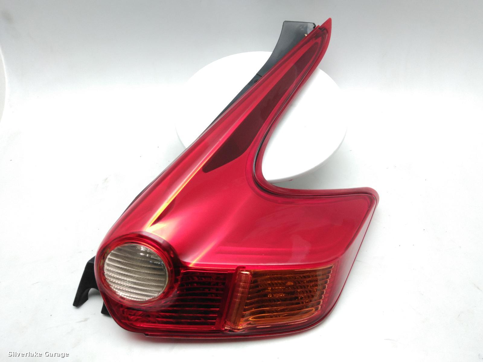 View Auto part R Taillight NISSAN JUKE 2010