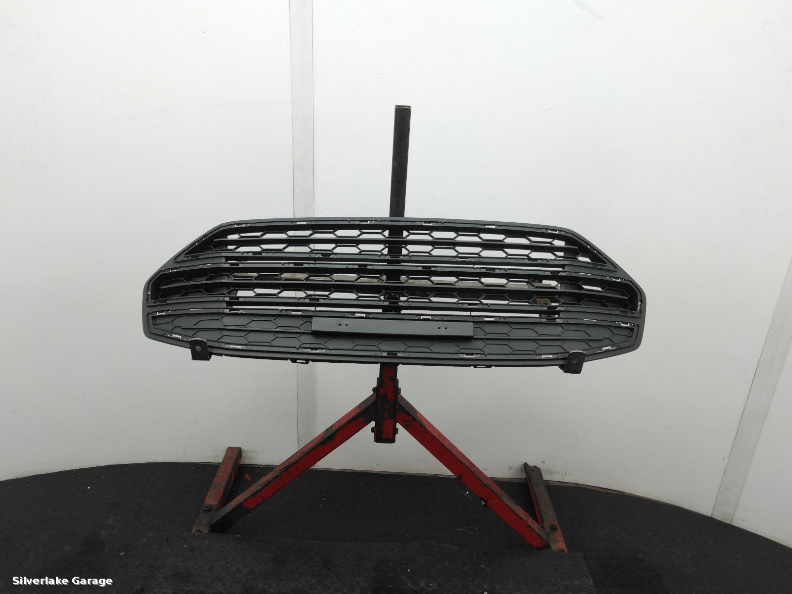 View Auto part Grille FORD ECOSPORT 2015