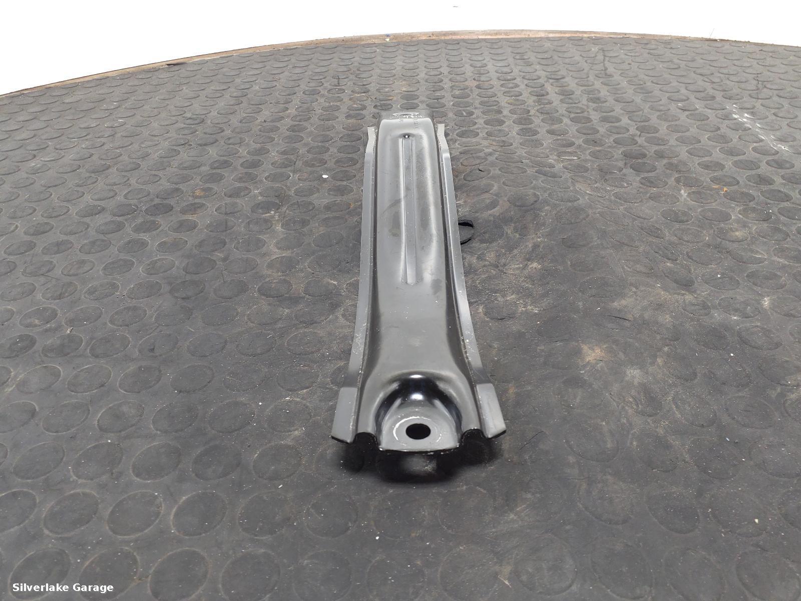 View Auto part Misc Bracket TESLA MODEL 3 2019