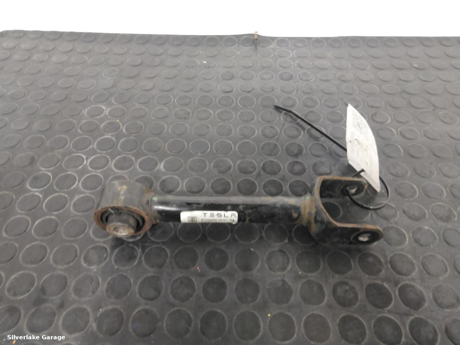 View Auto part R Rear Upper Control Arm TESLA MODEL 3 2019