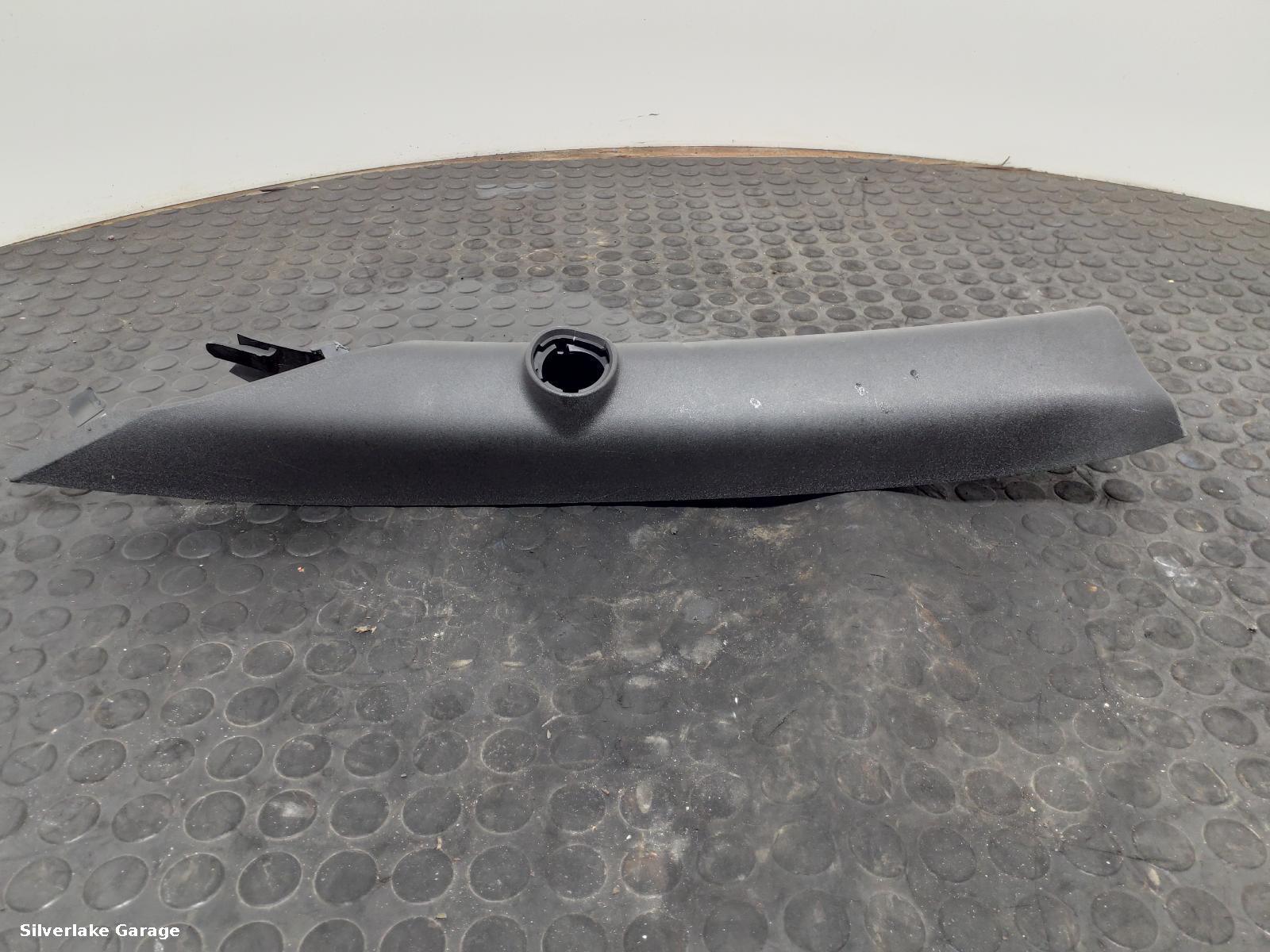 View Auto part A Post Moulding FORD MUSTANG 2016
